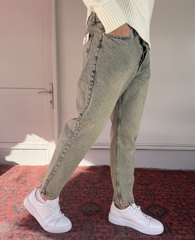 Keps Yeşil Yıkamalı Düz Boyfriend Jean