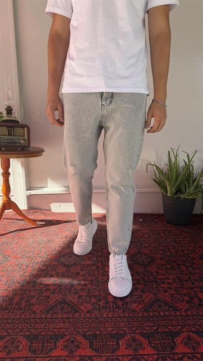 Yırtık Detaylı Gri Boyfriend Jean