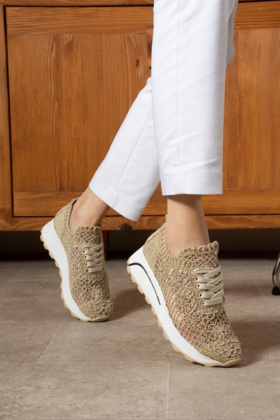 Kadın Bej Özel Örme Tasarım Papatya Desenli Kalın Taban Spor Ayakkabı Sneaker
