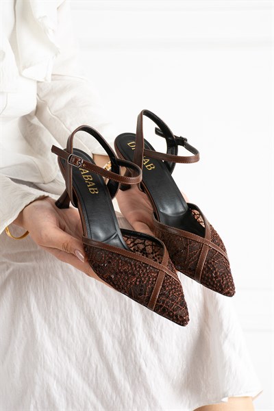 LACEVA Kadın Acı Kahve Dantel Detaylı Sivri Burun 6 cm Topuklu Slingback Ayakkabı