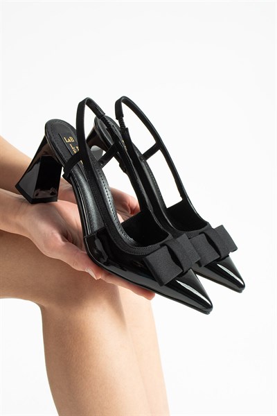 LERINDA Kadın Siyah Sivri Burun Rugan Slingback 7 cm Topuk Fiyonklu Klasik Ayakkabı