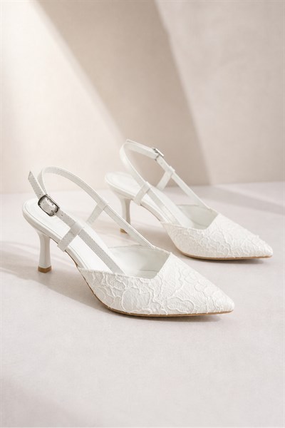 LISA Kadın Beyaz Sivri Burun 7 cm Topuklu Çiçek Dantel Desenli Rugan Slingback Ayakkabı