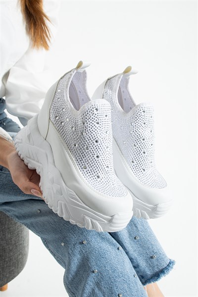 OLIVIA Beyaz Taş Detaylı 10 cm Gizli Topuk Platform Slip-On Sneaker Ayakkabı