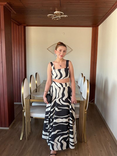 ZEBRA DESENLİ BÜSTİYERLİ TAKIM - SİYAH / BEYAZ
