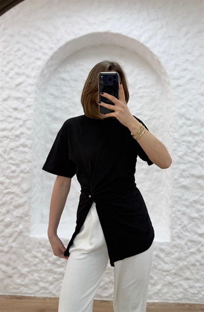 BÜZGÜ DETAY T-SHIRT