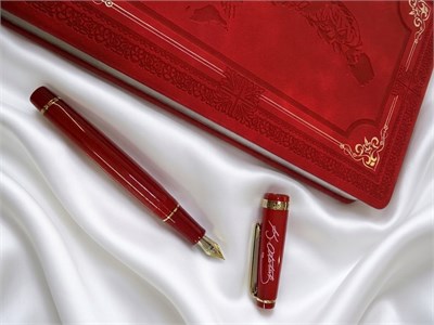 Victorias Journals Atatürk - Özel Seri Defter Ve Metal Kalem Seti. Kutulu -Gazi- Kırmızı
