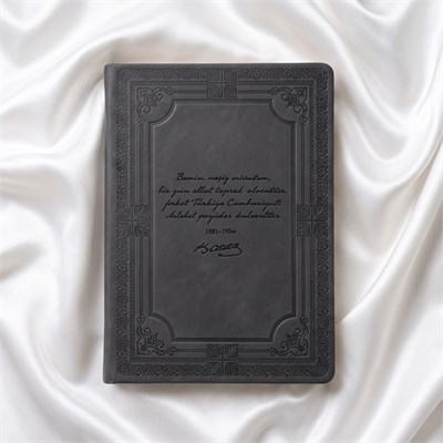 Victorias Journals Atatürk - Özel Seri Defter Ve Metal Kalem Seti. Kutulu -Gazi- Siyah