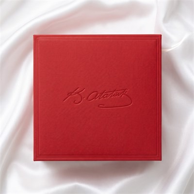Victorias Journals Atatürk - Özel Seri Defter Ve Metal Kalem Seti. Kutulu -Gazi- Kırmızı