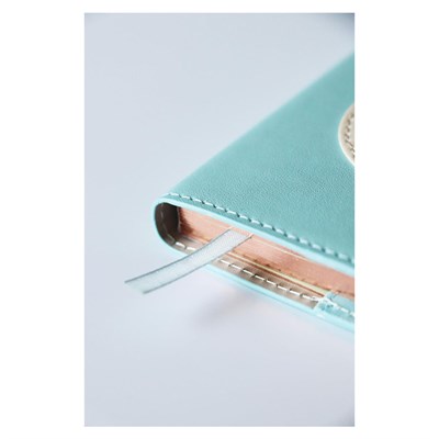 Victorias Journals Geçmeli Lastikli Defter A6 80 Gr. 96 Yp. Açık Mavi