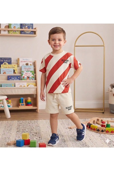 Neo Kids Sunset Day Baskılı Çizgili T-Shirt ve Şort Takımı