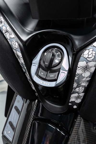 Yamaha Xmax Uyumlu Kontak Çerçevesi 2020-2026 Cnc Titanyum