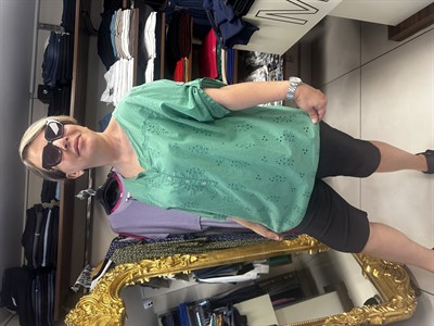 italyan omuzu pullu fisto detaylı bluz yeşil