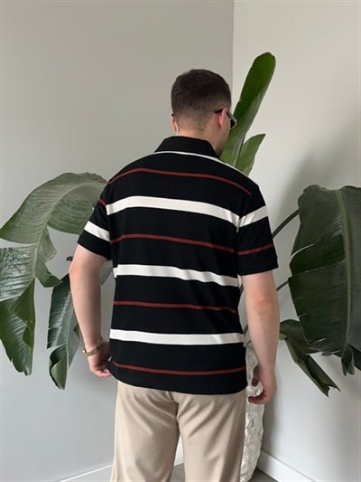 Basic Siyah Çizgi Detaylı Tişört