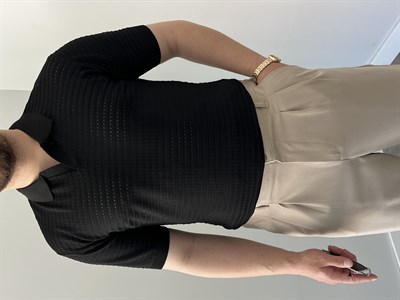 Premium Dokulu Delikli Örme Triko Siyah