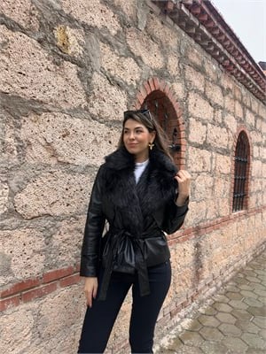 Kürklü Siyah Kuşaklı Deri Ceket