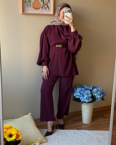 PELERİN DETAYLI KEMERLİ TAKIM BURGUNDY