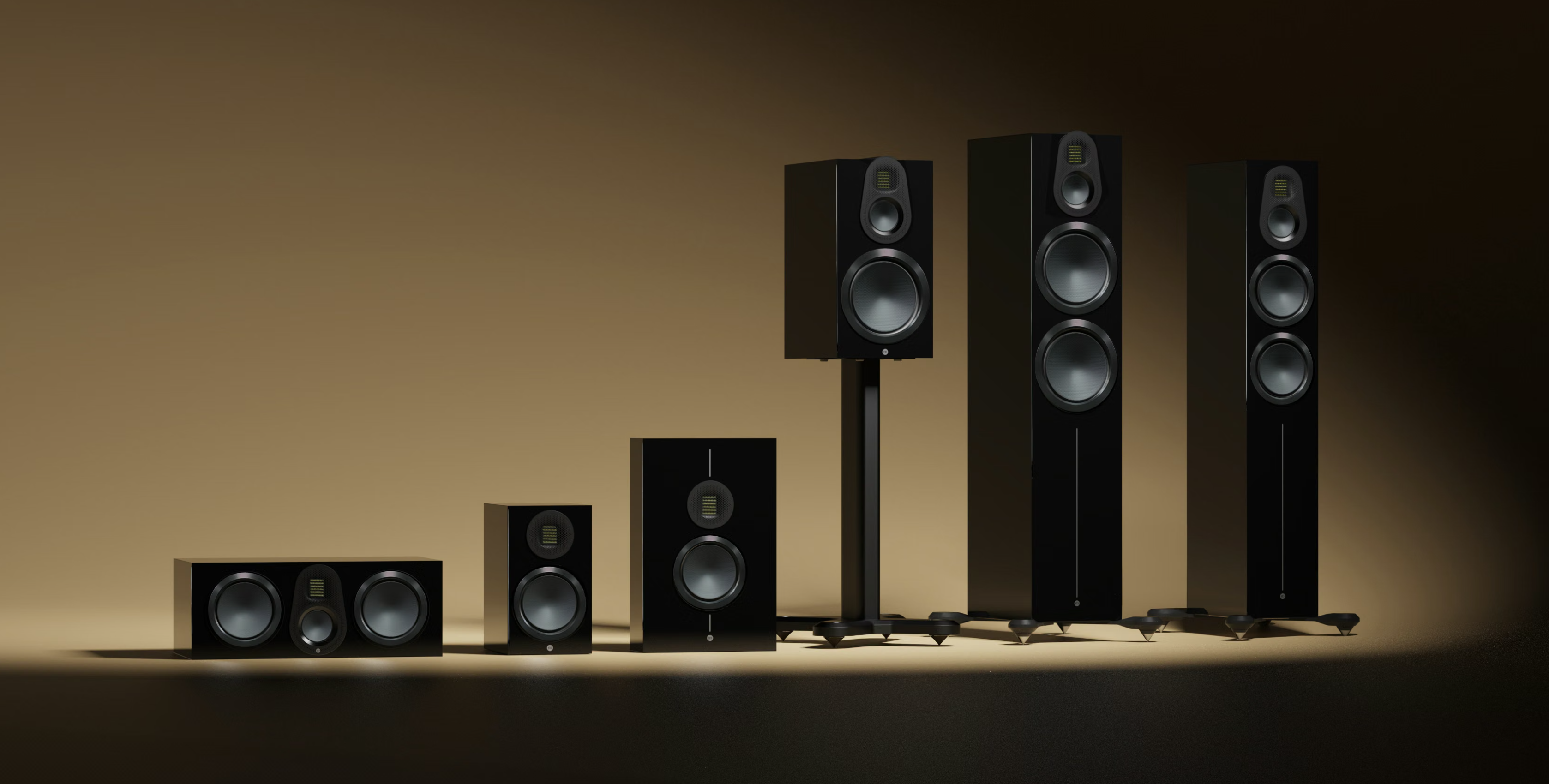 Monitor Audio Gold Series 6G hoparlör ailesi ve Gold 500 6G kule tipi hoparlör