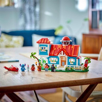 ADOL-LGP43268 WD LILO VE STICH PLAJ EVI 3