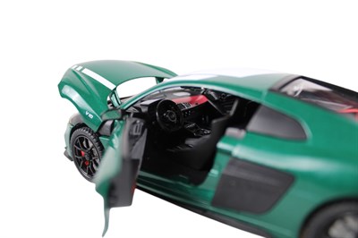 KZL-DC24272 AUDI R8 1:24 ISIKLI SESLI  32