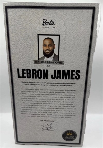 MATE-HRM33 BARBIE KENBASSADORS LEBRON JAMES   1