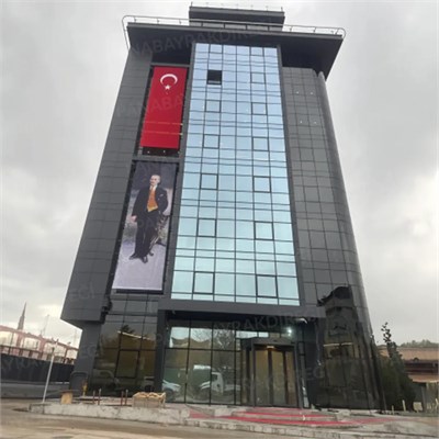 CEPHE BAYRAK ASMA SİSTEMİ OTOMATİK MOTORLU UZAKTAN KUMANDALI 300x450 CM