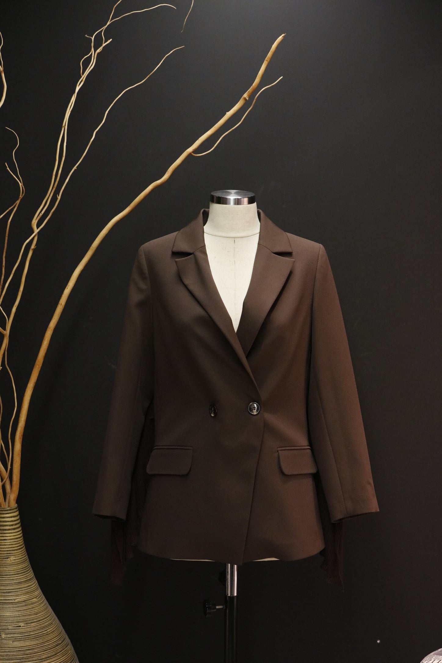 Kadın giyim moda koleksiyonu temsili görsel