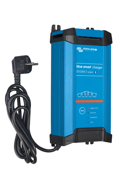 Blue Smart IP22 Battery Charger 12V/30Ah 1 Çıkışlı
