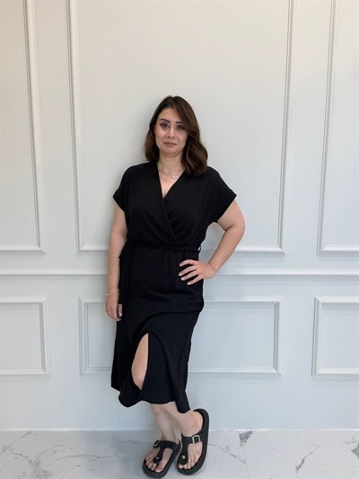 Siyah Kuşaklı Elbise