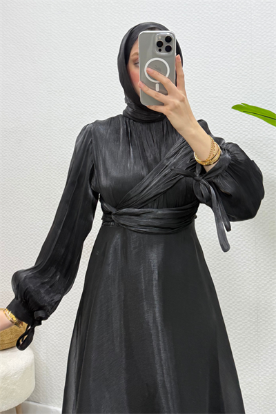 Ala Model Yandan Dolamalı Janjan Kumaş Tesettür Abiye- Siyah