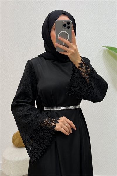 Lacel Dantelli Kemeri Taşlı Saten Tesettür Abiye- Siyah