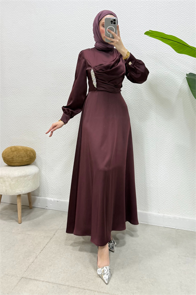Nita Yandan Taş Detaylı Saten Tesettür Abiye- Mürdüm