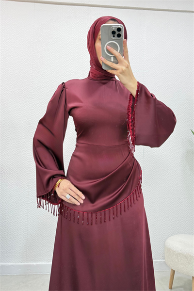 Sahra Taş Püsküllü Saten Kumaş Tesettür Abiye- Bordo