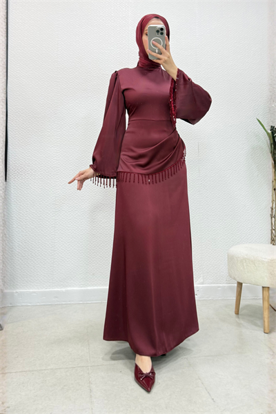 Sahra Taş Püsküllü Saten Kumaş Tesettür Abiye- Bordo
