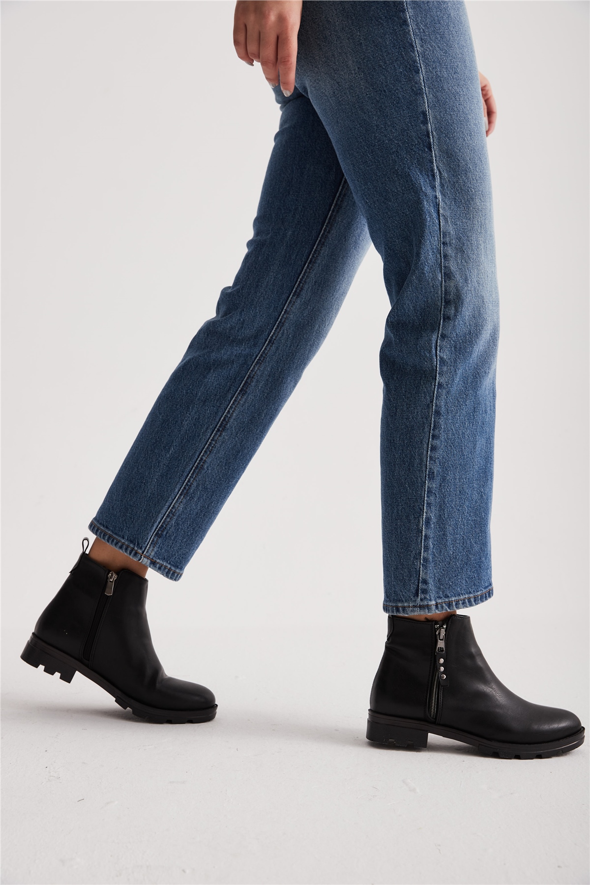 Ayane Kadın Günlük Bot Siyah Deri