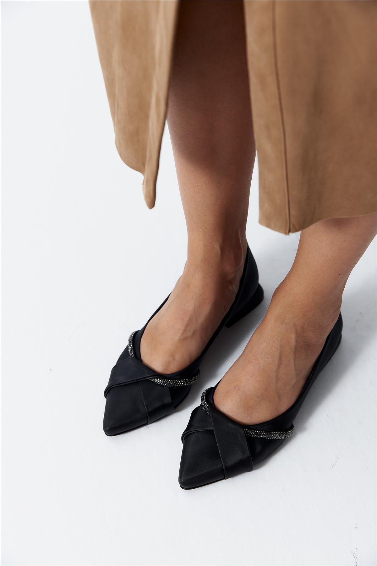 Cebu Kadın Babet Siyah Saten