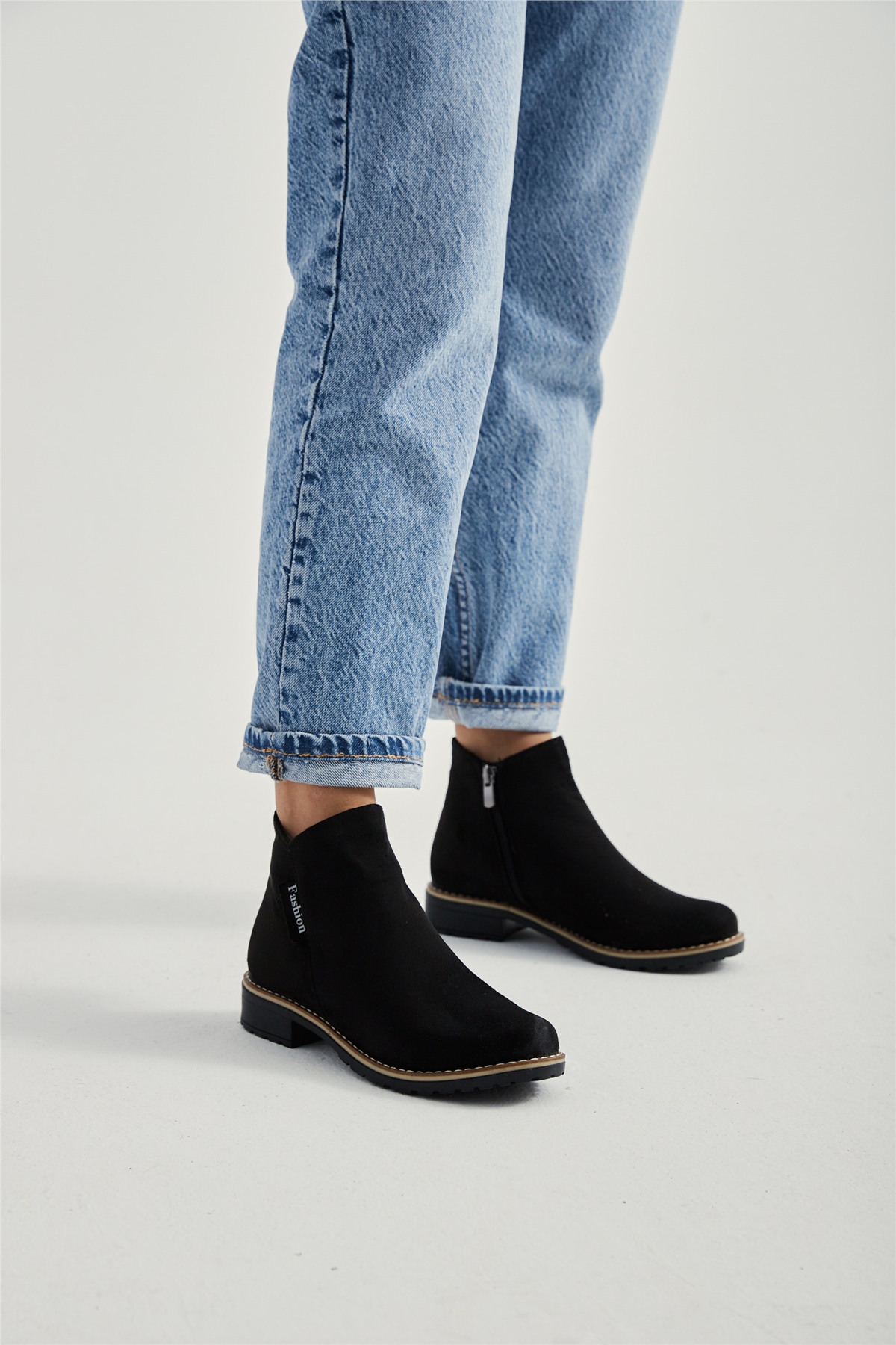 Hire Kadın  Düz Bot Siyah Süet
