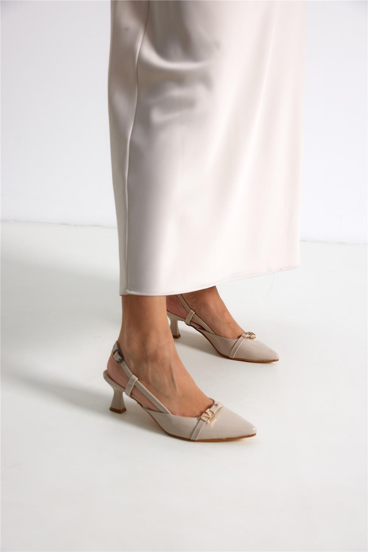 Nega Kadın Topuklu Ayakkabı Ten Rugan