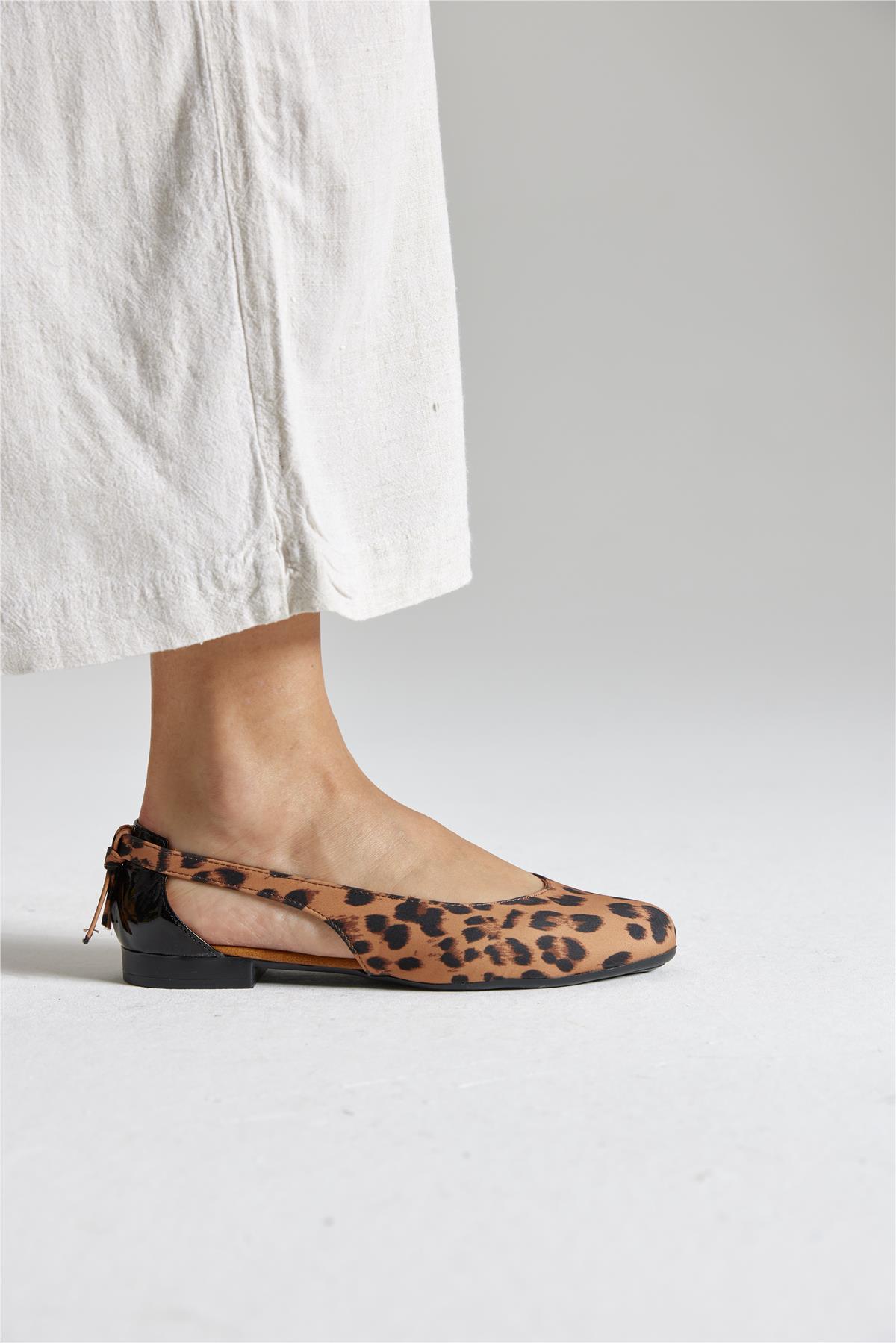 Reina Kadın Babet Siyah Leopar