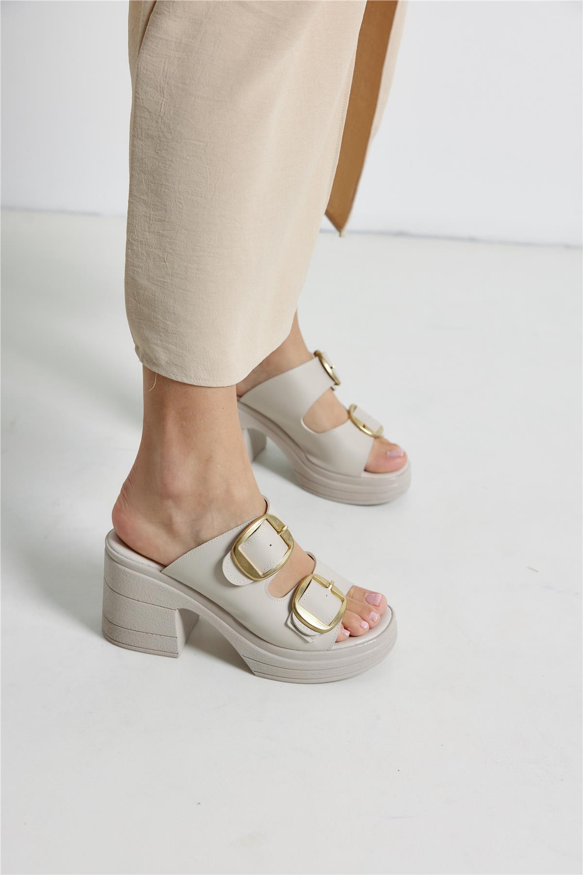 Serne Kadın Topuklu Terlik Bej