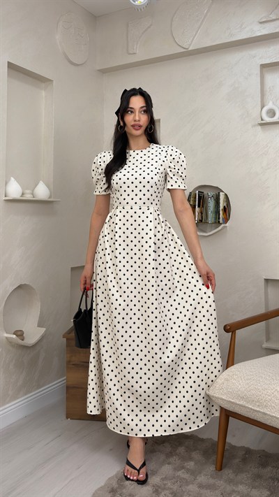 MARY BEYAZ RENKLİ PUANTİYELİ KADIN  MAXİ ELBİSE