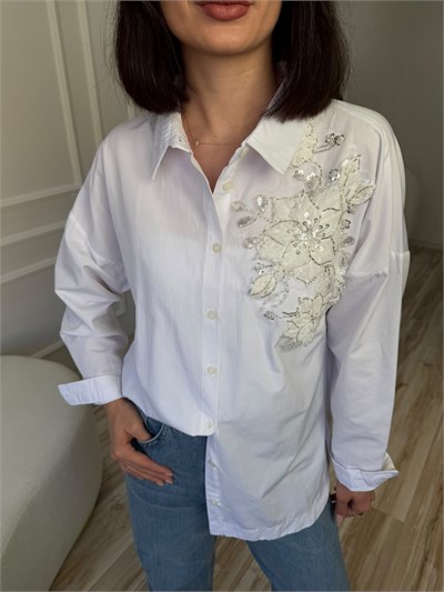 Çiçek Aplike Detaylı Oversize Gömlek - BEYAZ