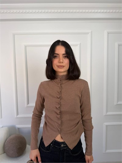 Düğme Detaylı Dik Yaka Fit Süveter - CAMEL