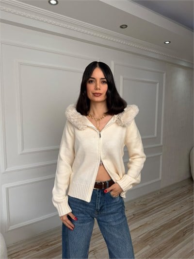 Kürklü Kapüşonlu Çift Yönlü Fermuarlı Triko Hırka - KREM