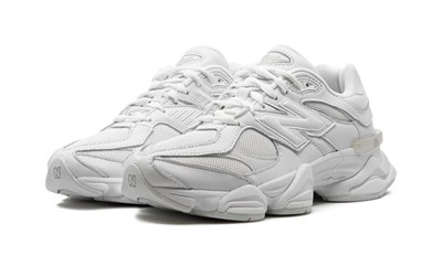 İTHAL NEW BALANCE 9060 beyaz 