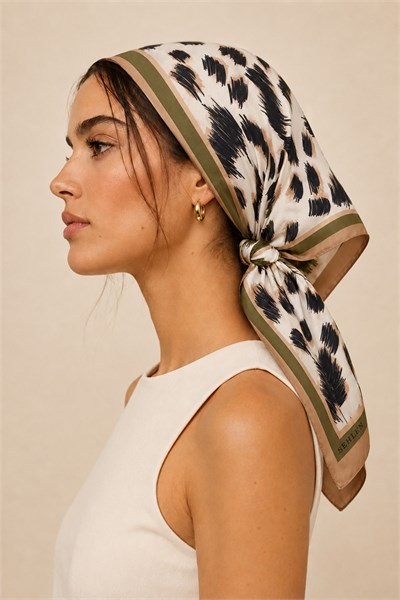 Kadın Leopar Desenli Saten Fular Bandana 55x55 cm - Bej
