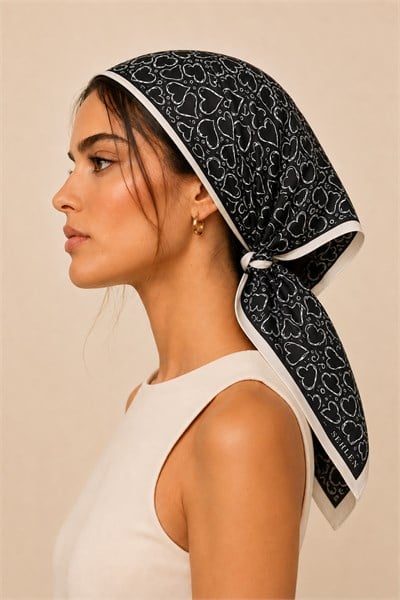 Kadın Soyut Kalp Desenli Saten Fular Bandana 55x55 cm - Siyah Beyaz