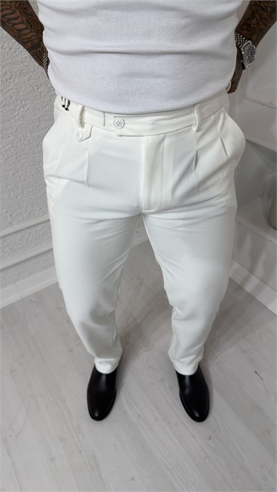 Beyaz Modern Fit Pileli Pantolon