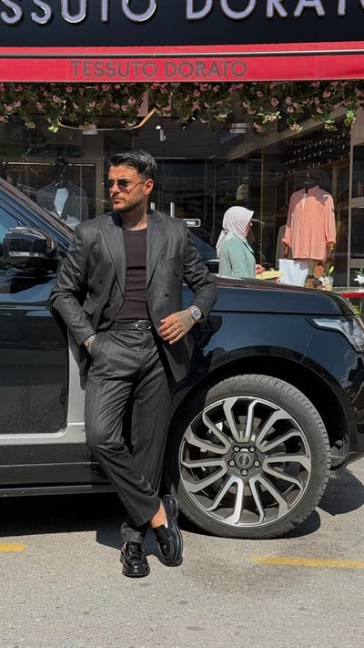 Erkek Siyah İnce Çizgili Kruvaze Ceket Pantolon Takım Elbise