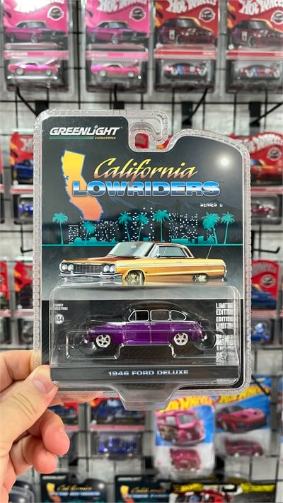 Greenlight 1/64 1946 Ford Deluxe