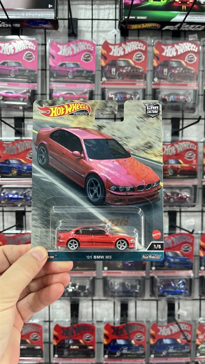 Hot Wheels Premium BMW M5 